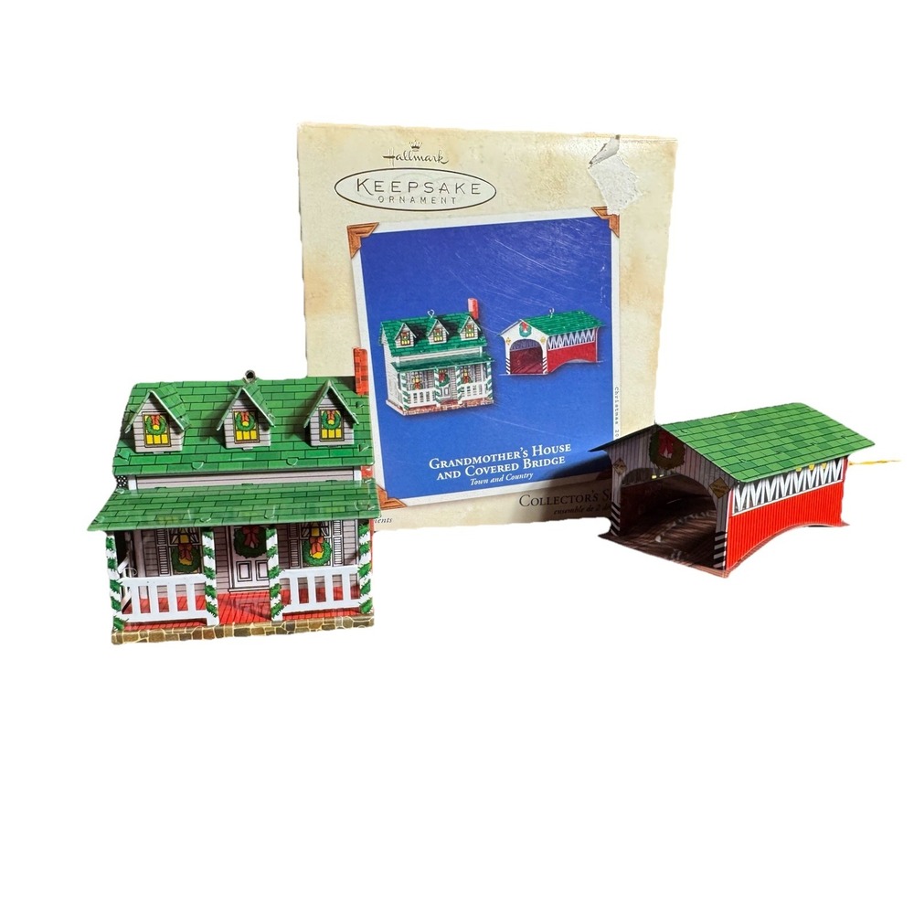 2002 Hallmark Keepsake Grandmother's House and Covered Bridge Town and Country